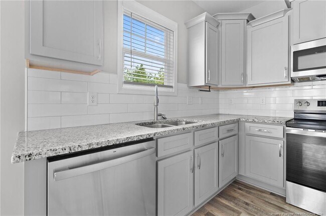 Building Photo - 779 Doc Brown Rd