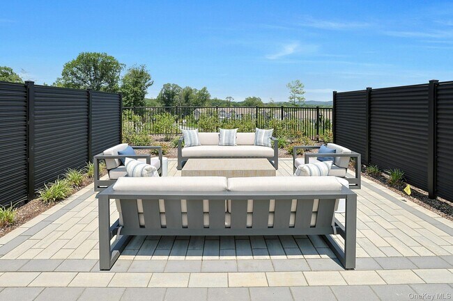 Building Photo - 5105 Lucy Ct