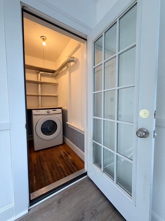 Building Photo - 327 Columbia St