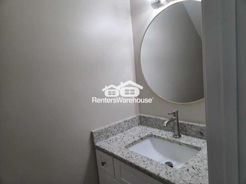 Building Photo - 57 Highoak Dr