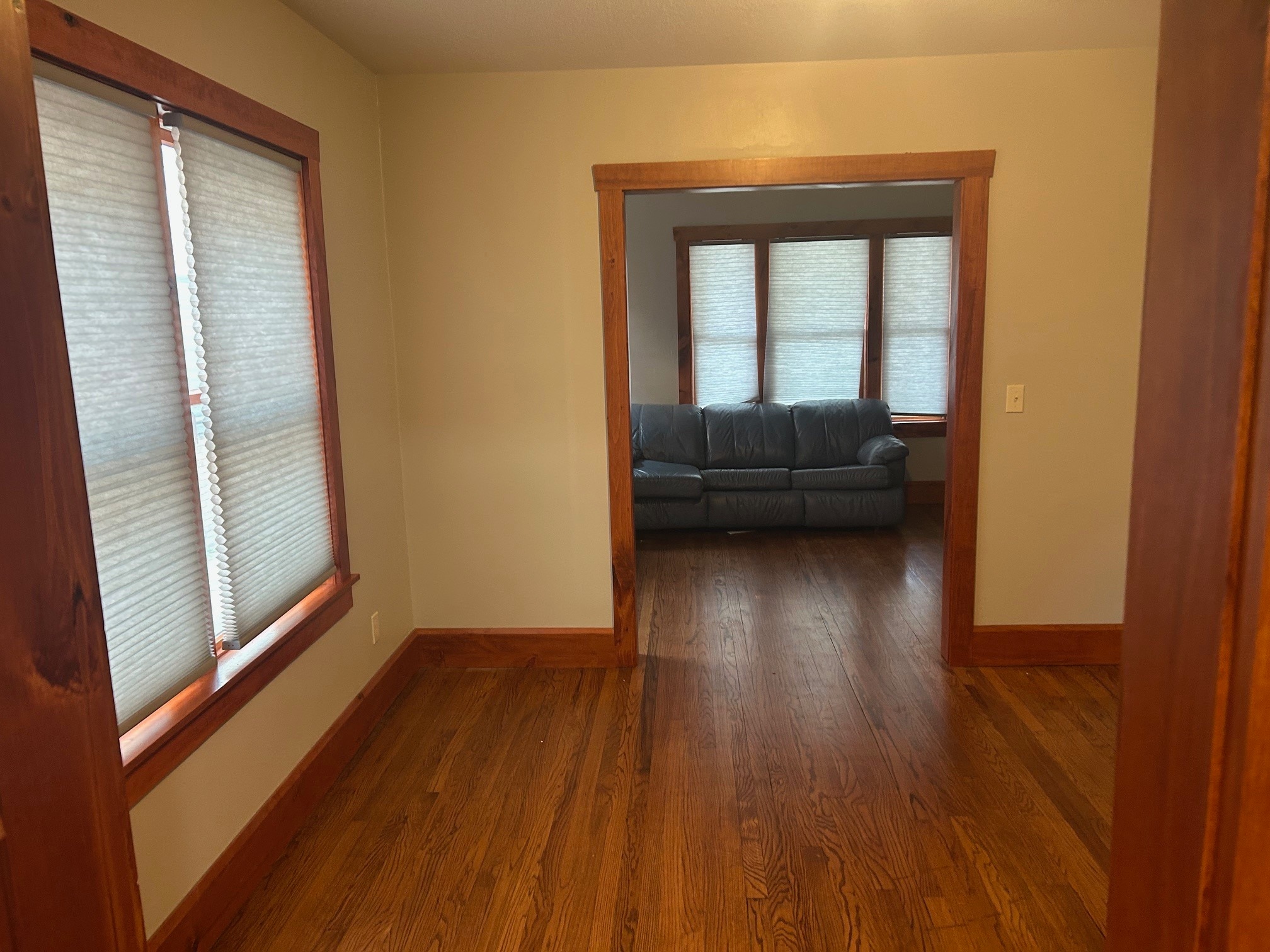 Building Photo - 2624 Woodlawn Ave