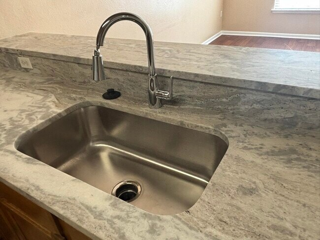 Building Photo - 4434 Gearhart Rd