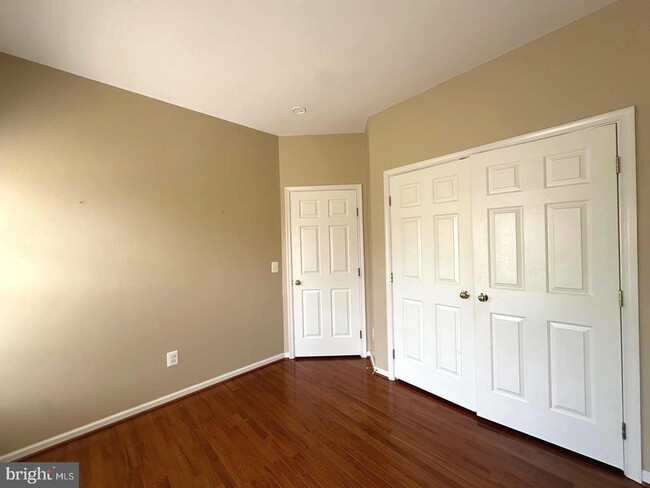 Building Photo - 9333 Cumbria Valley Dr