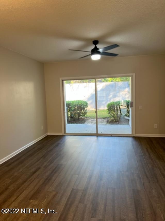 Building Photo - 12311 Kensington Lakes Dr