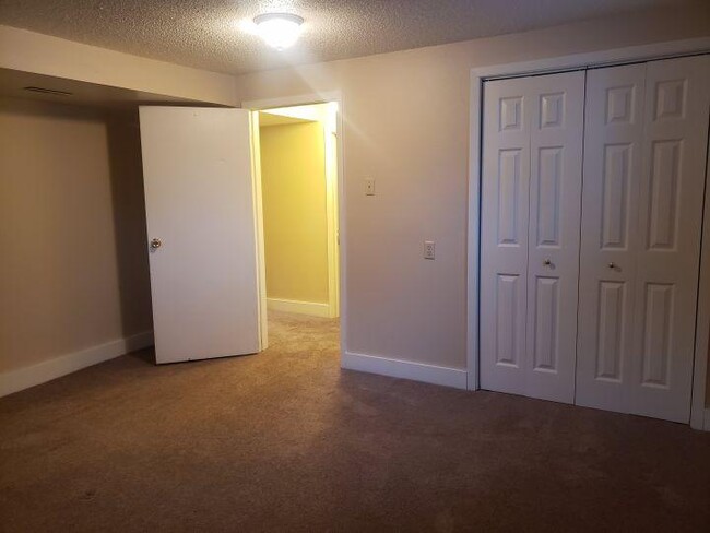 Building Photo - 2 bedroom in Billings MT 59101