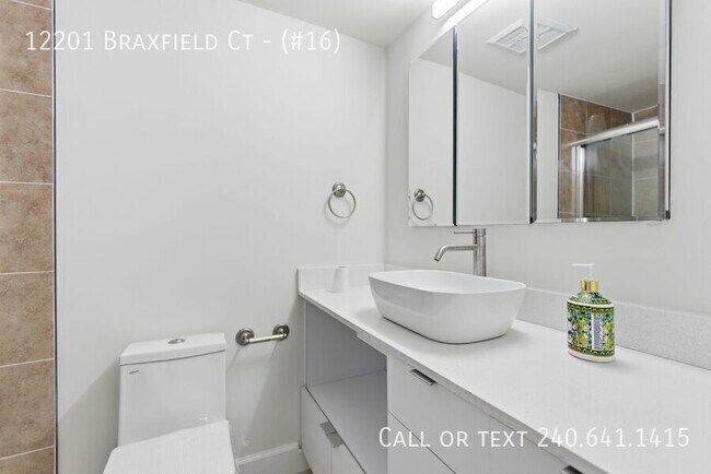 Building Photo - 12201 Braxfield Ct