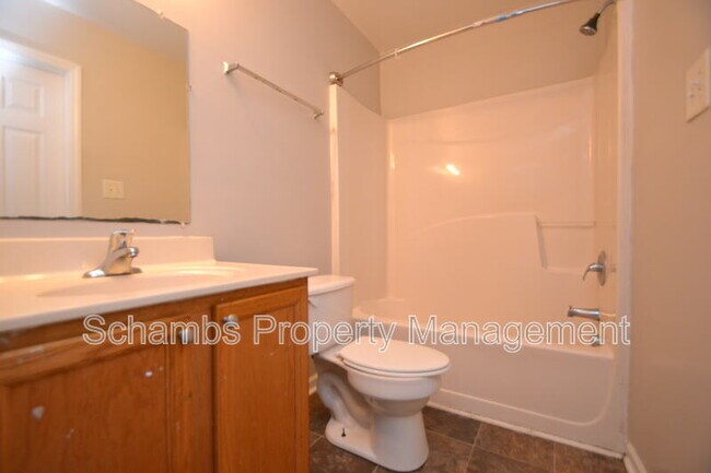 Building Photo - 824 Cumberland St
