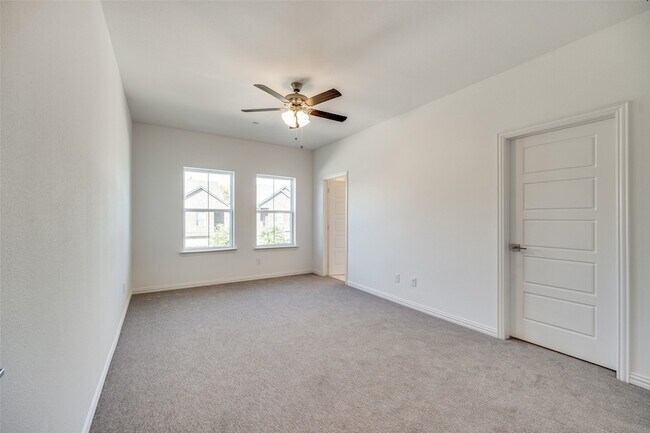 Building Photo - 2414 Ash Ln