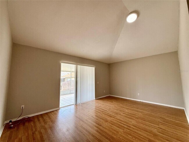 Building Photo - 5403 Lindburg St