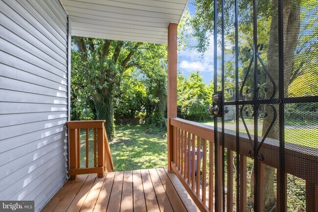 Building Photo - 505 McCabe Ave