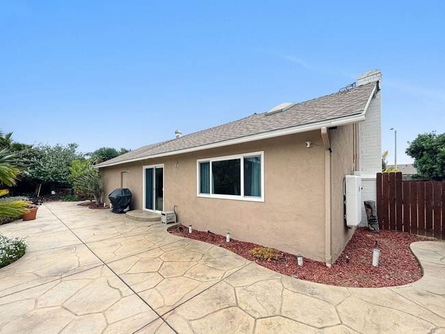 Building Photo - Beautiful 4BD/2BA House in Bay Ho W/ A/C, ...