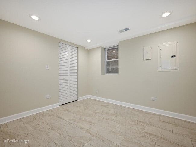 Building Photo - 1244 W Race Ave