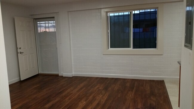 Building Photo - 2215 N School St