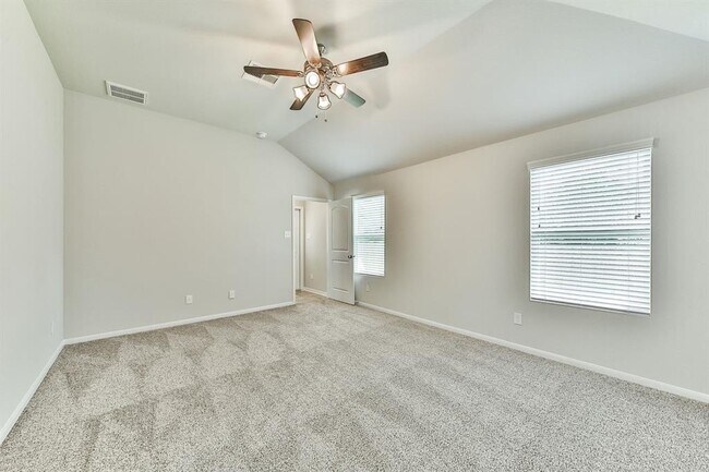 Building Photo - 15111 Longleaf Frst Dr