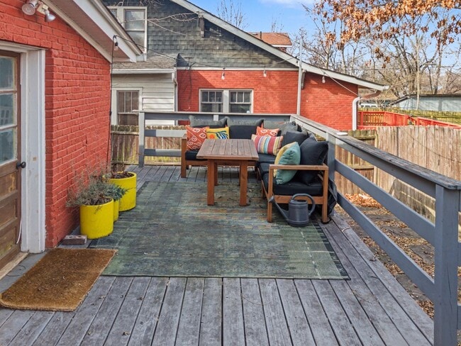 Building Photo - Rare historic East Nashville bungalow for rent; 4 Beds 3 Baths, 1,806 SqFt, fenced yard