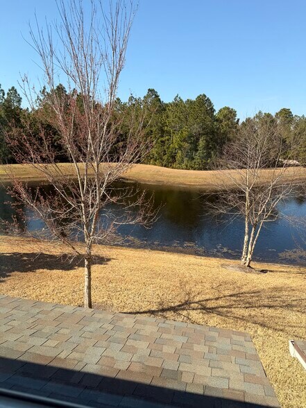 Building Photo - 13984 Sterely Ct N