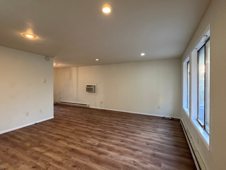 Building Photo - 12816 E 31st Ave