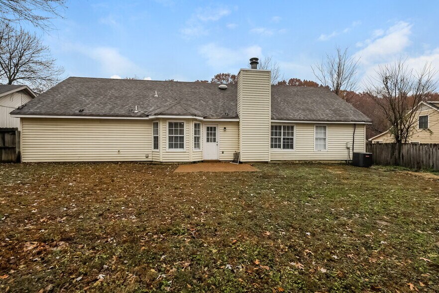 Building Photo - 5733 Crievewood Dr