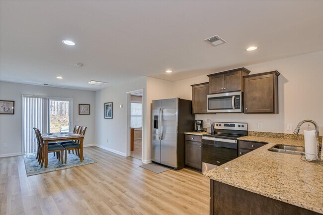 Building Photo - 2047 Catlet Ct