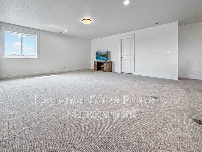 Building Photo - 2119 Savoy Ct