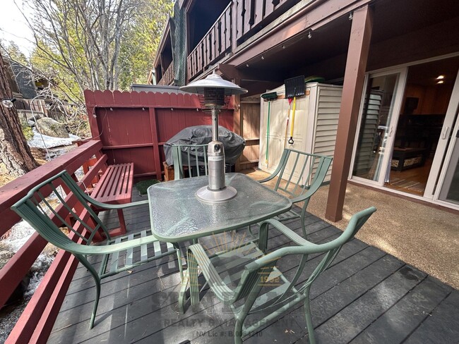 Building Photo - 3 Bedroom - Great Location!