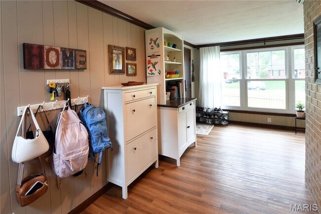 Building Photo - 342 Greenleaf Dr