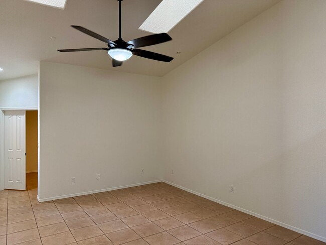 Building Photo - 3108 S Ragen Dr