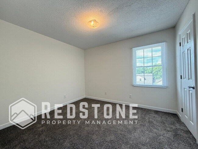 Building Photo - 1730 Wood Ave
