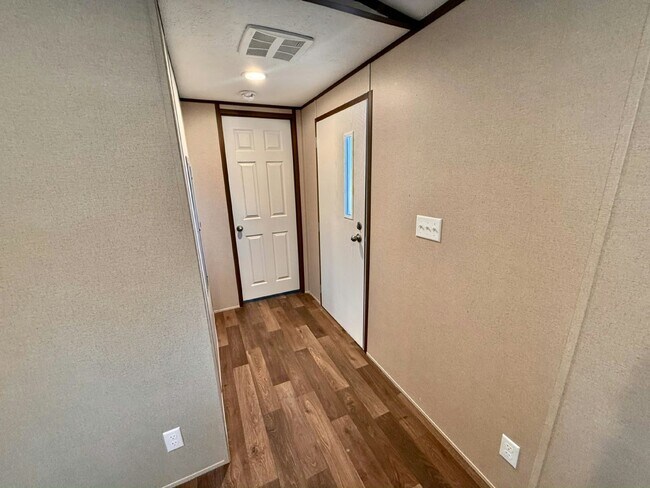 Building Photo - 751 Kernodle Ln