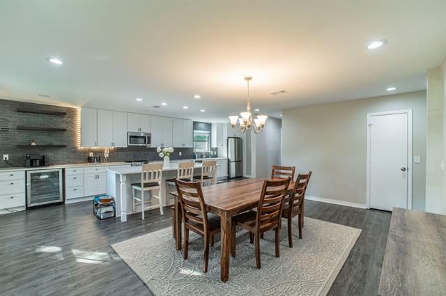 Building Photo - 2605 Briarwood Dr
