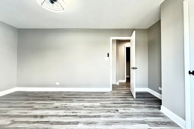 Building Photo - 1594 Cornell Cir