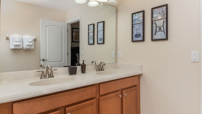 Building Photo - 1506 Moon Valley Dr