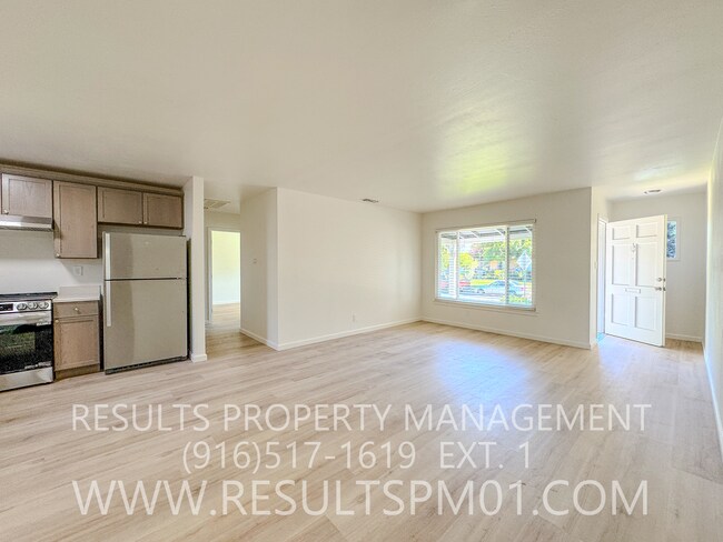 Building Photo - Completely remodeled 4 Bedroom home