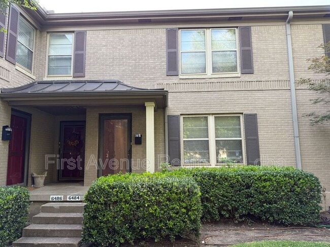 Primary Photo - 6482 Bordeaux Ave
