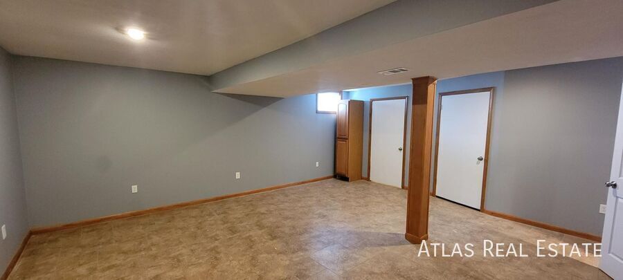 Building Photo - 205 NW Almond