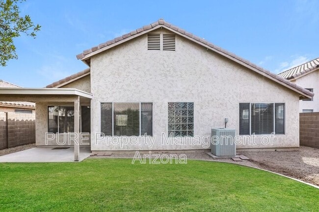 Building Photo - 624 W Douglas Ave