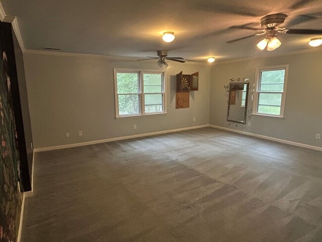 Building Photo - 5 Bed | 3.5 Bath House in Raleigh