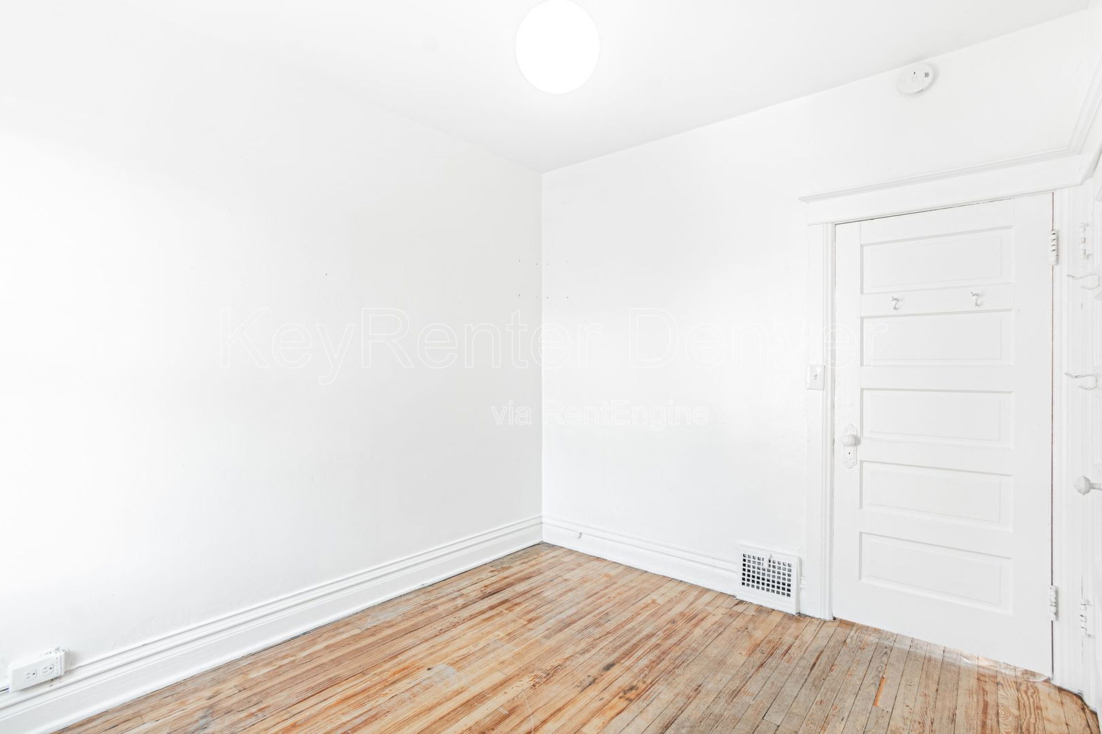 Building Photo - 227 S Logan St