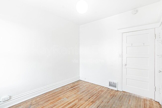 Building Photo - 227 S Logan St