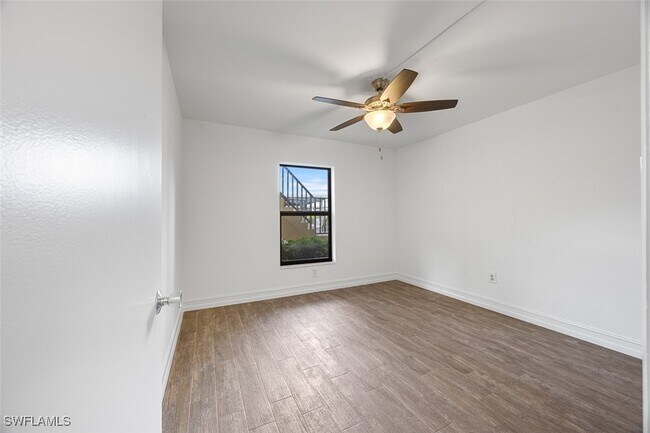 Building Photo - 4610 Chantelle Dr