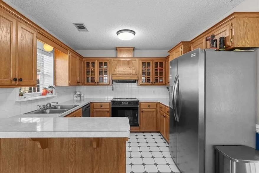 Building Photo - 6324 Parkfront Dr