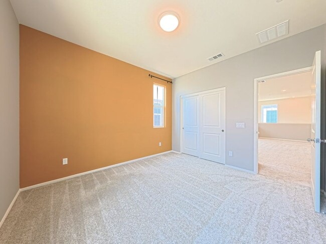 Building Photo - 5338 Mariner Ln