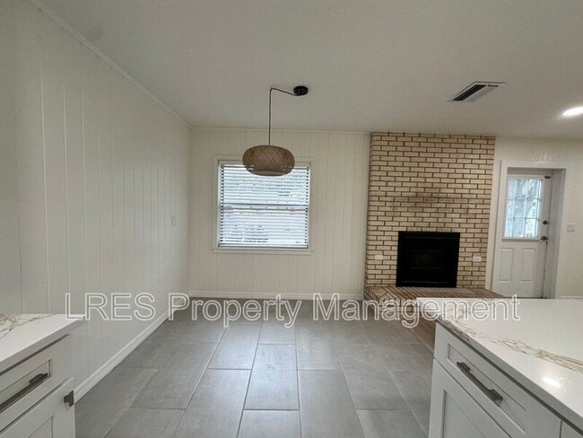 Building Photo - 37019 Pine Meadows Ln