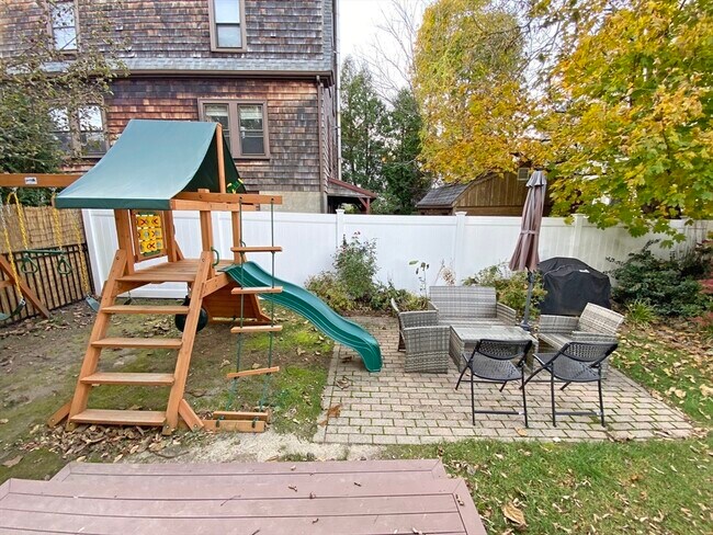 Building Photo - 375 Lowell Ave