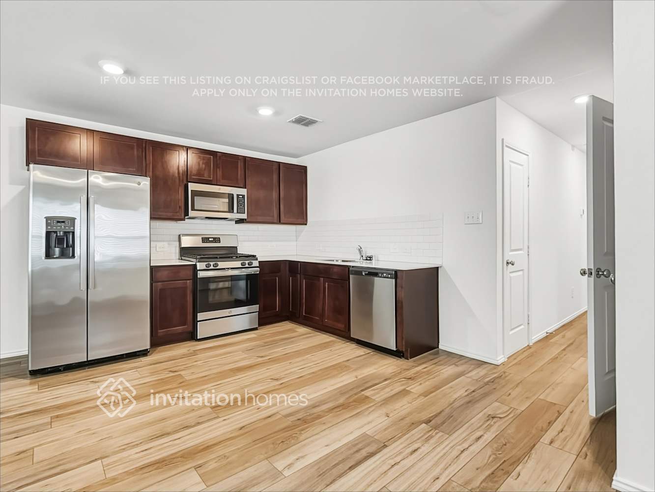 Building Photo - 3222 Crestone Dr