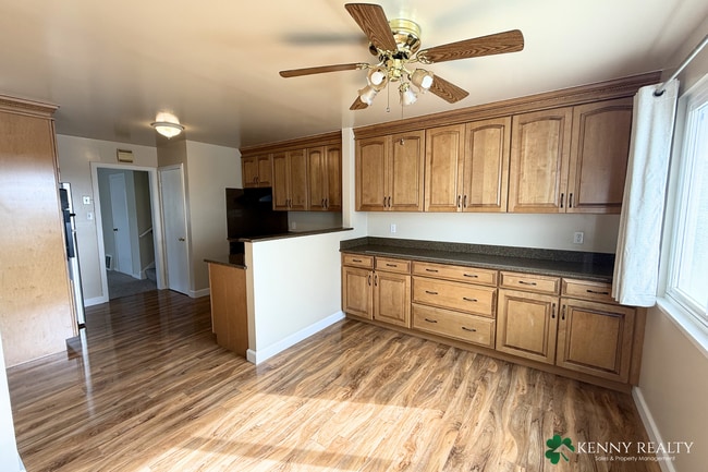 Building Photo - Bright 3-Bedroom Home with Large Backyard in South San Francisco