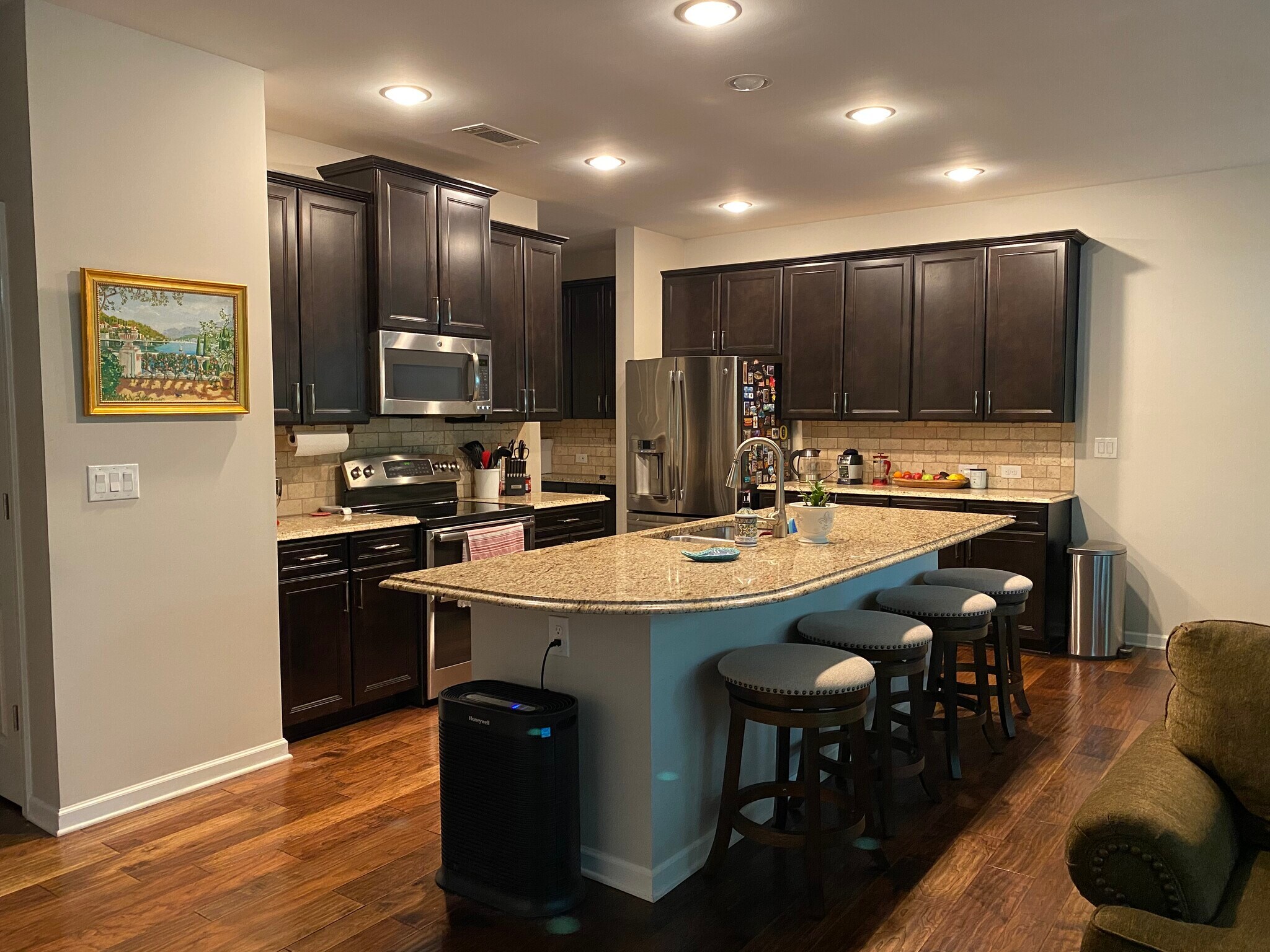Kitchen - 1625 Trailview Way NE