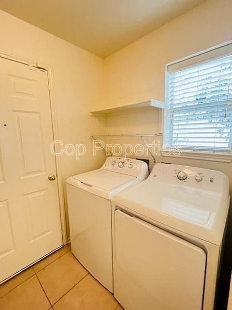 Building Photo - 9819 Autumn Pl