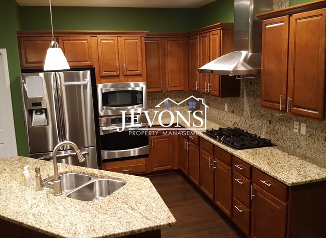 Building Photo - Coming Soon! Gorgeous 4BD Home in the Heart of Issaquah Highlands