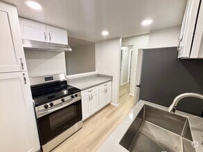 Building Photo - Newly remodeled 1 bed 1 bath at Habitat co...